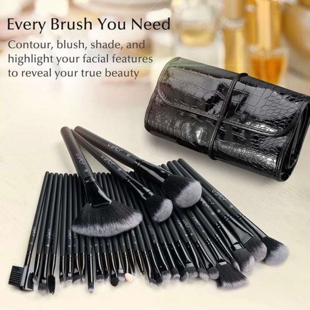 USpicy NIB 32pc Cosmetic Makeup Brush  Set with Rollup case